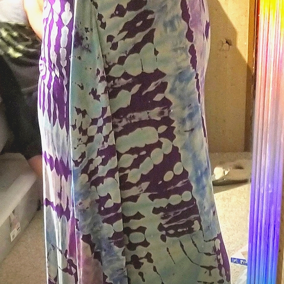 Multicolored Tie-Dye Sleeveless Dress - Picture 10 of 10